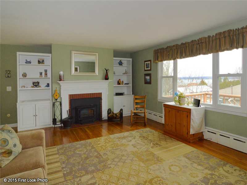 45 Robin Road Portsmouth, RI 02871 - Photo 4 of 23 Other.