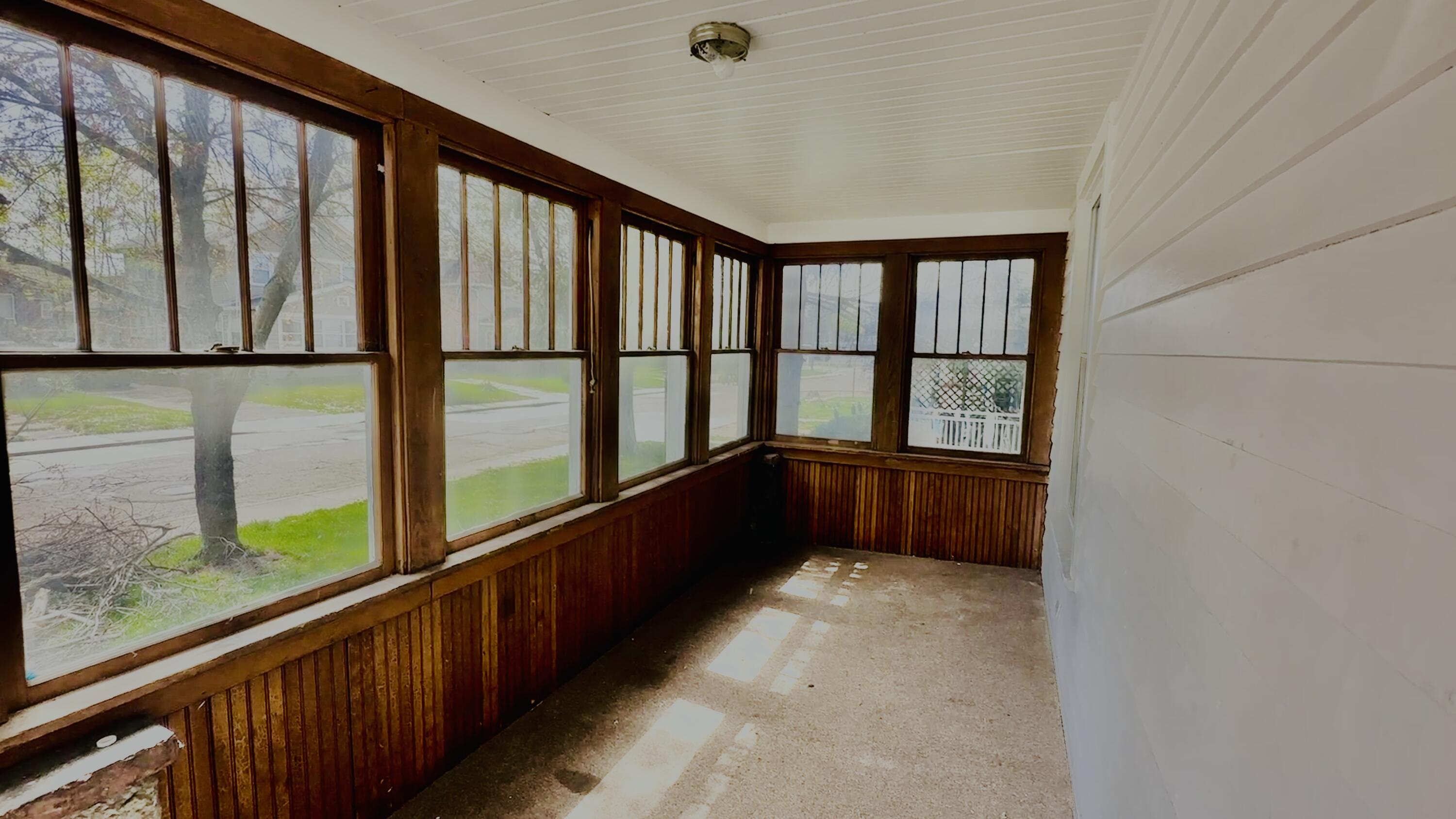 823 Reed Avenue Kalamazoo, MI 49001 - Photo 4 of 25 40D14616-15E4-4351-8DDD-DA0FB0A9483B