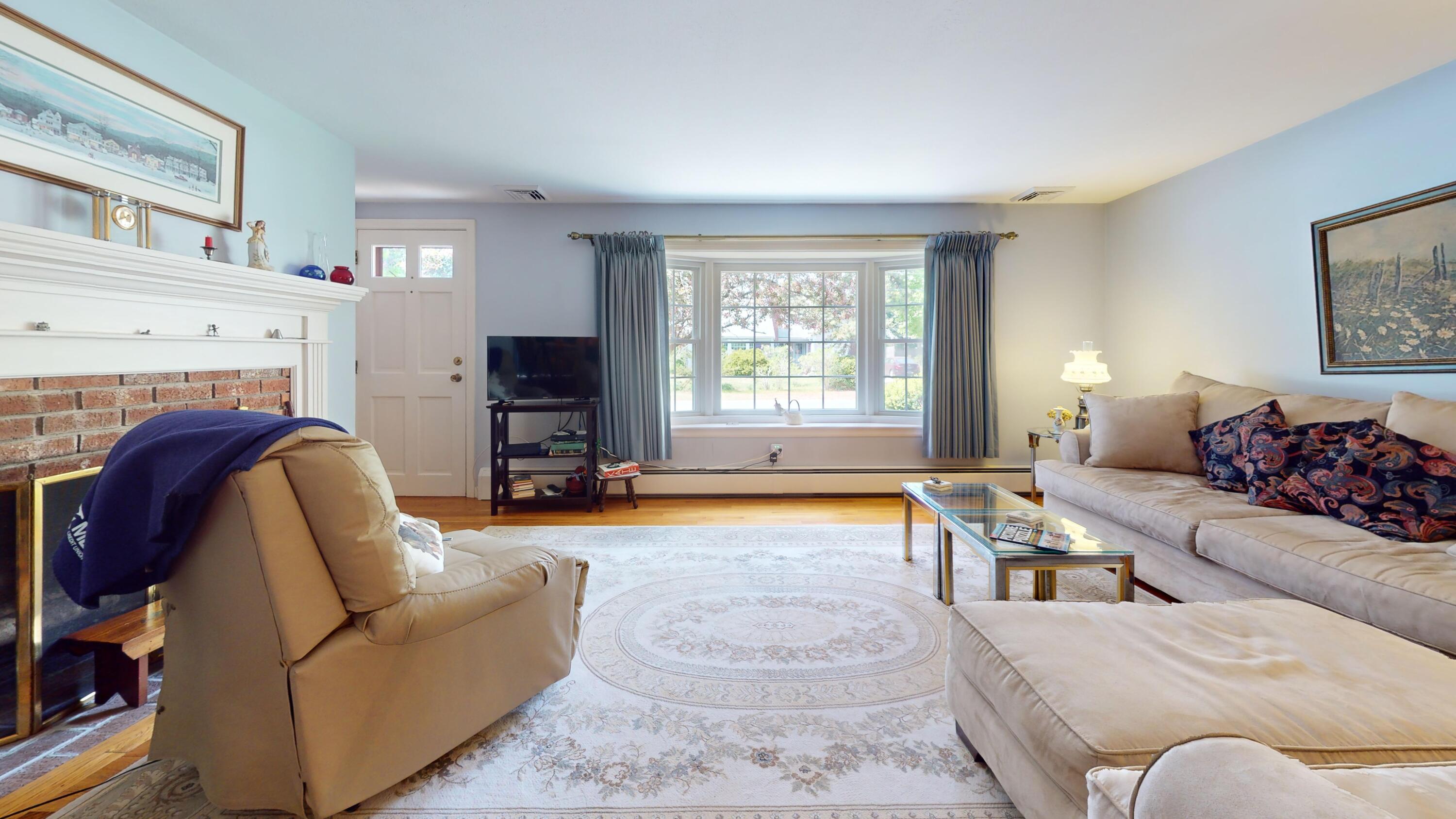 11 Widgeon Lane West Yarmouth, MA 02673 - Photo 10 of 39 11-Widgeon-Lane-Yarmouth-Living-Room