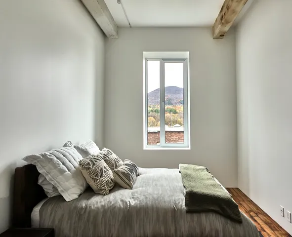 $2,400 | 520 State Road, Unit 205, North Adams, MA 01247