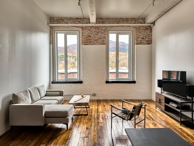 $2,400 | 520 State Road, Unit 205, North Adams, MA 01247