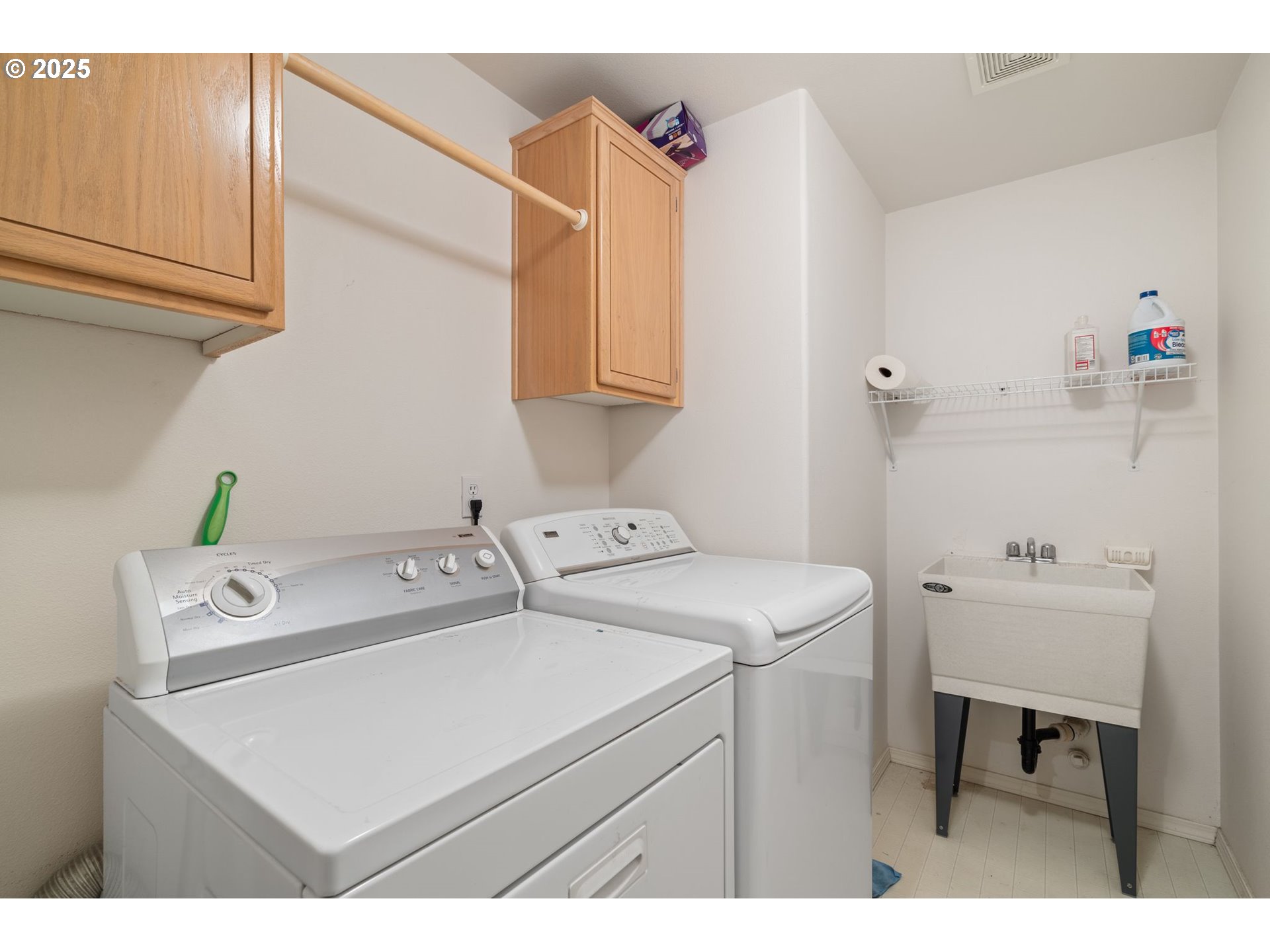 3010 Southwest Phyllis Drive Gresham, OR 97080 - Photo 44 of 48