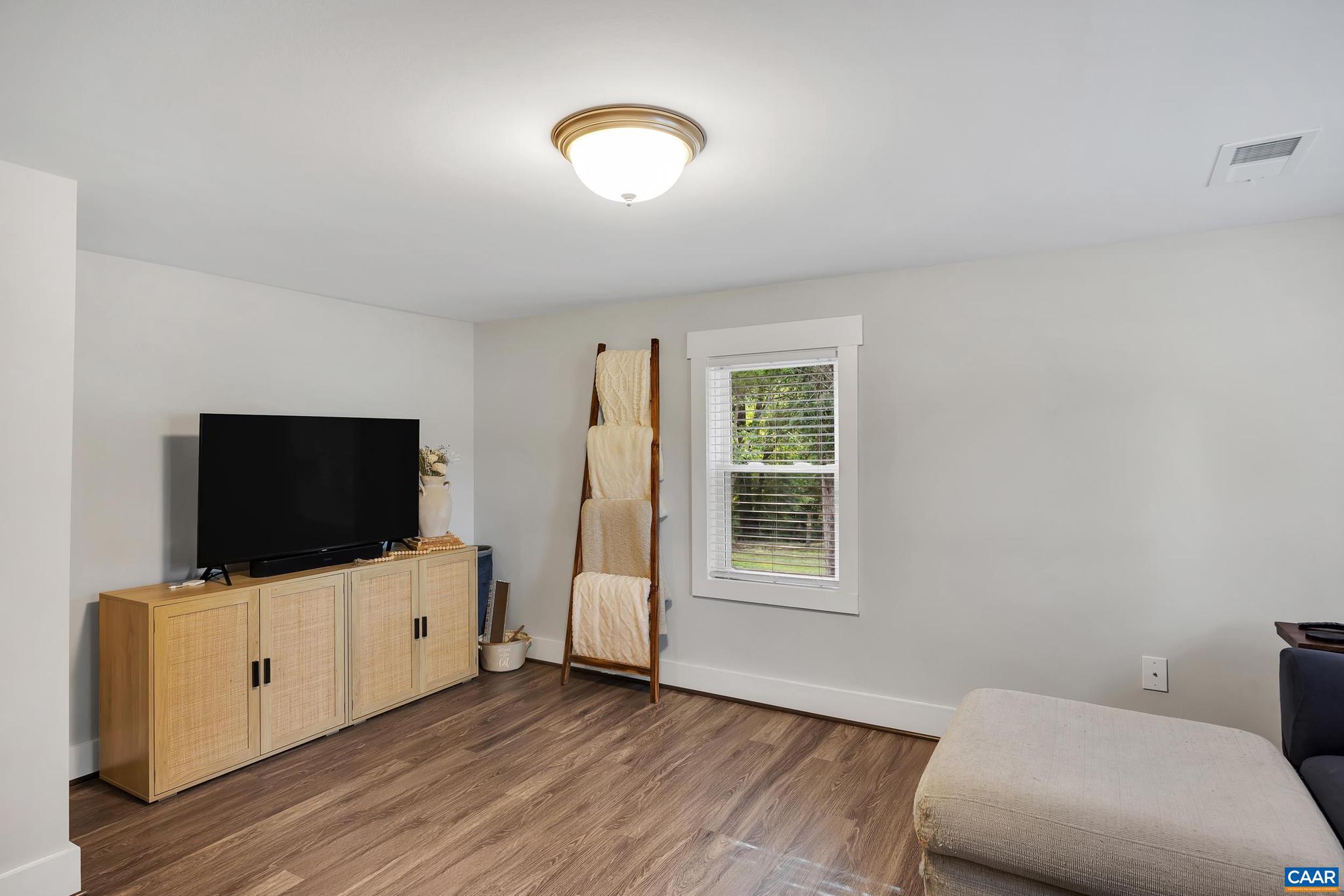 5773 Community House Road Columbia, VA 23038 - Photo 11 of 32