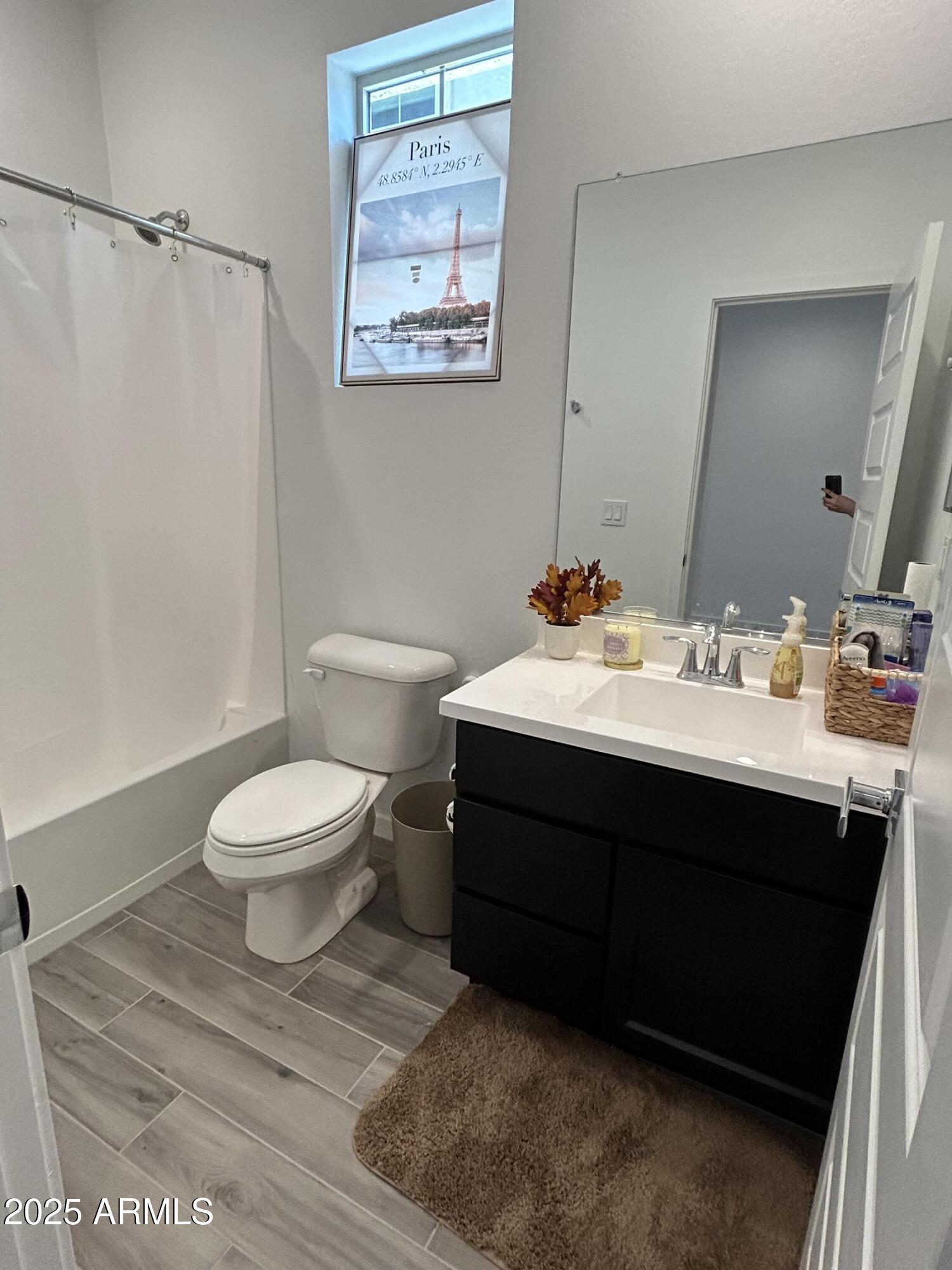 12210 West Levi Drive Avondale, AZ 85323 - Photo 16 of 18 Downstairs bathroom