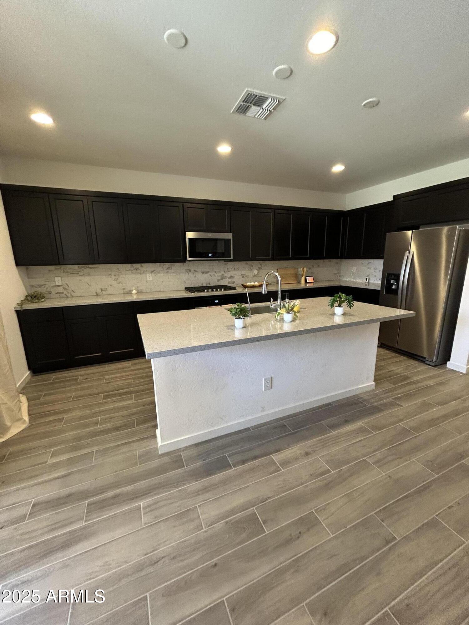 12210 West Levi Drive Avondale, AZ 85323 - Photo 3 of 18 Kitchen