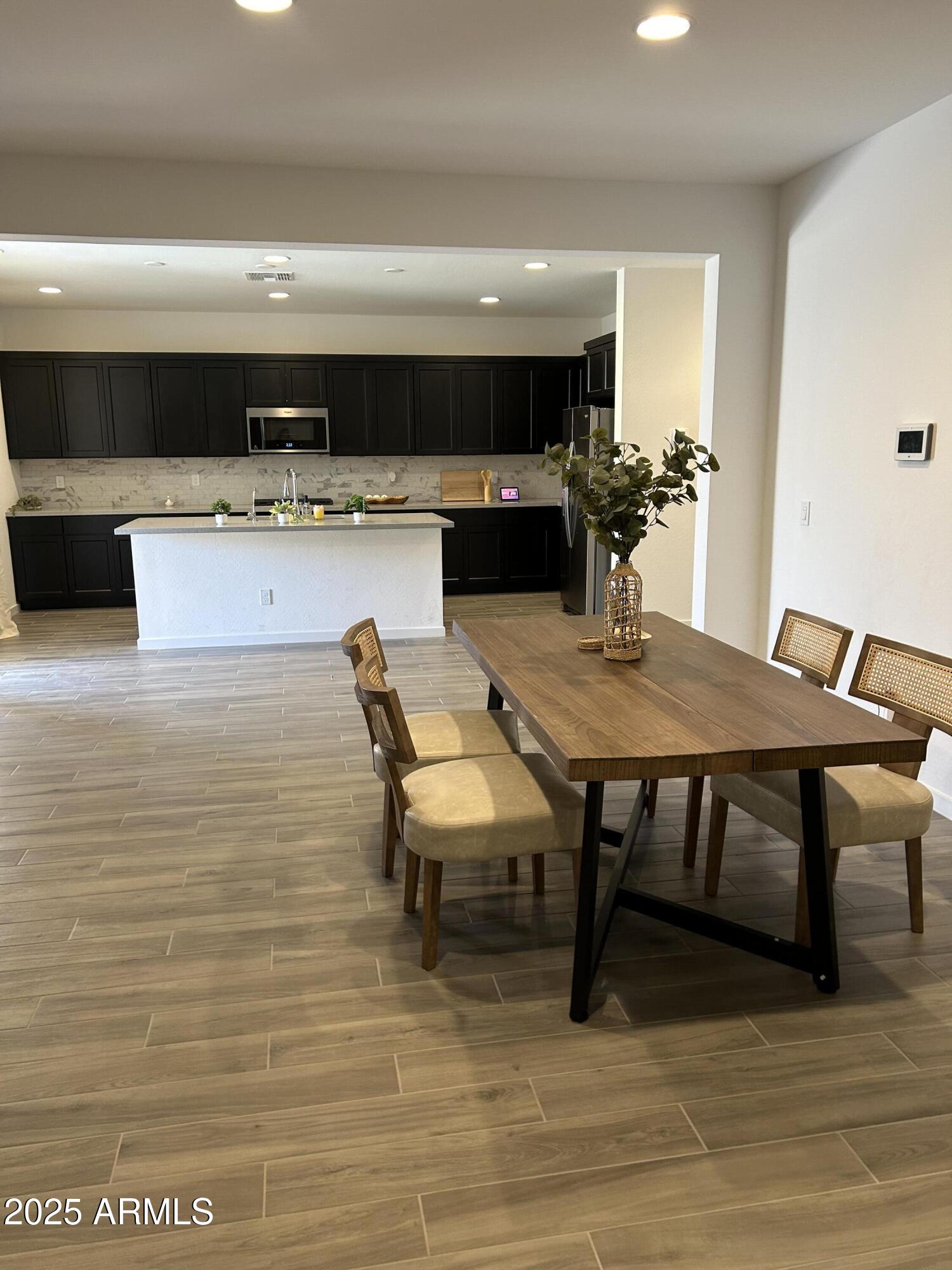 12210 West Levi Drive Avondale, AZ 85323 - Photo 4 of 18 Dining area