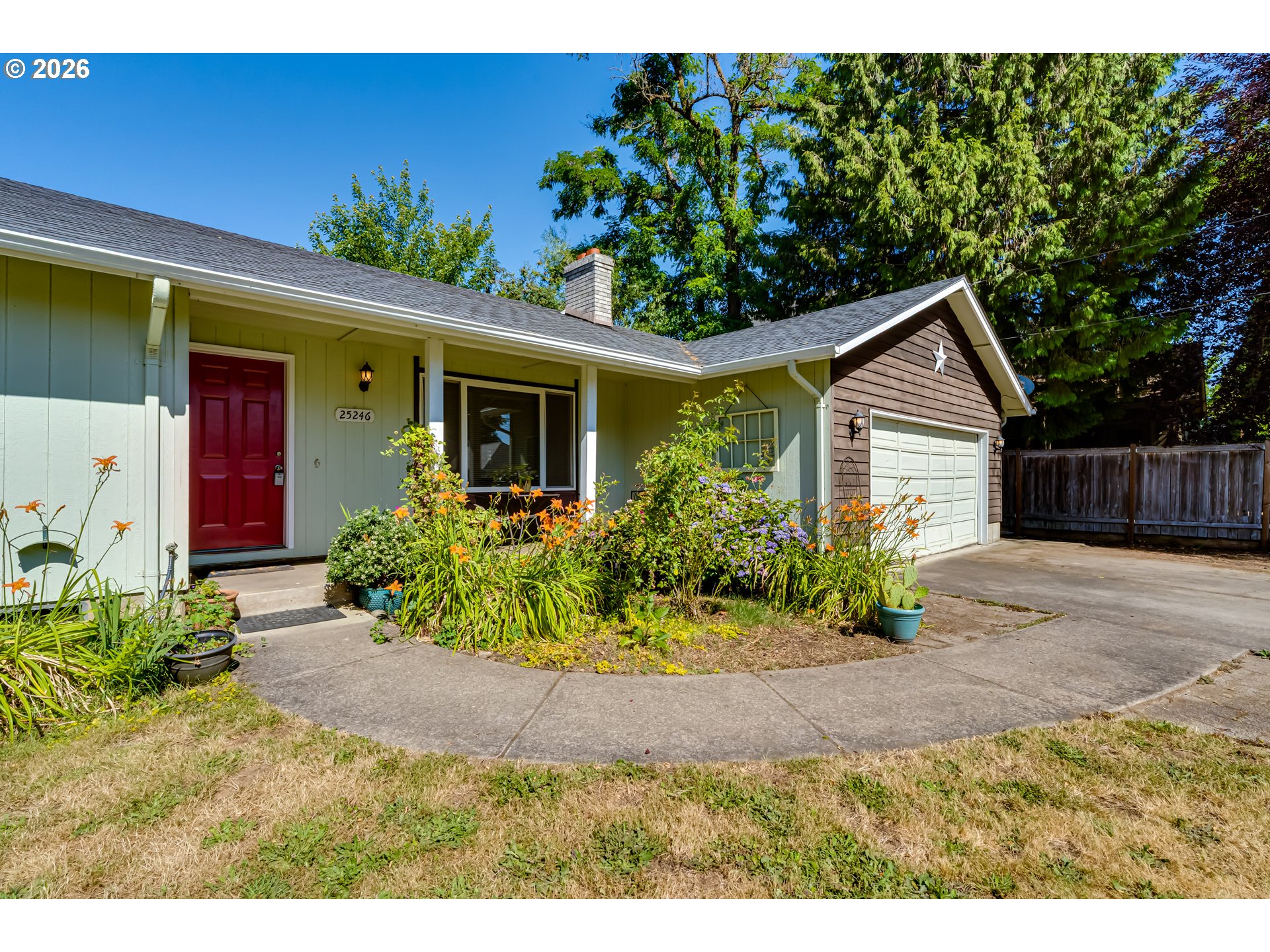 25246 East Bolton Road Veneta, OR 97487 - Photo 2 of 36