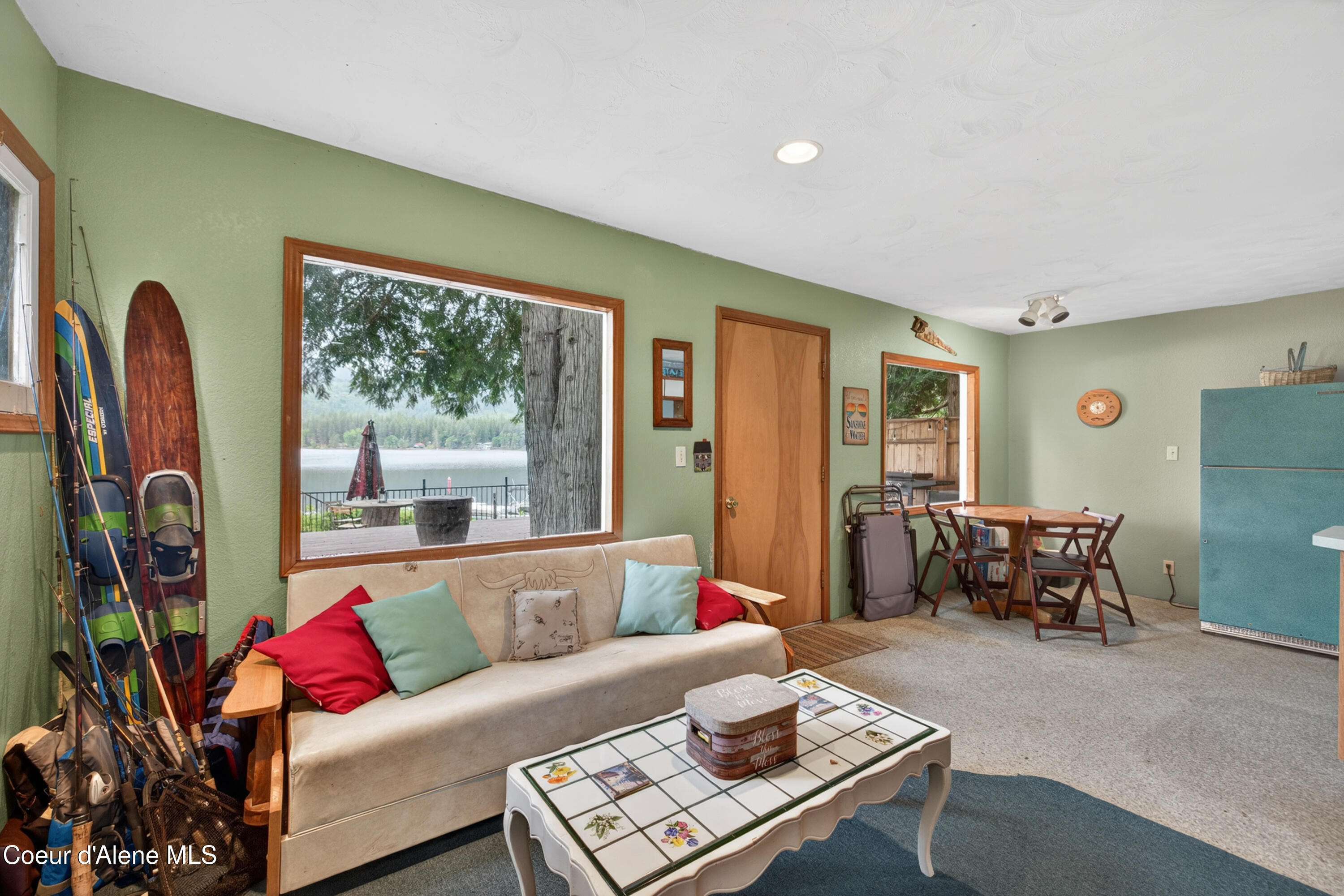 8642 West Upper Twin Lake Shore Road South Rathdrum, ID 83858 - Photo 21 of 36 Living Room