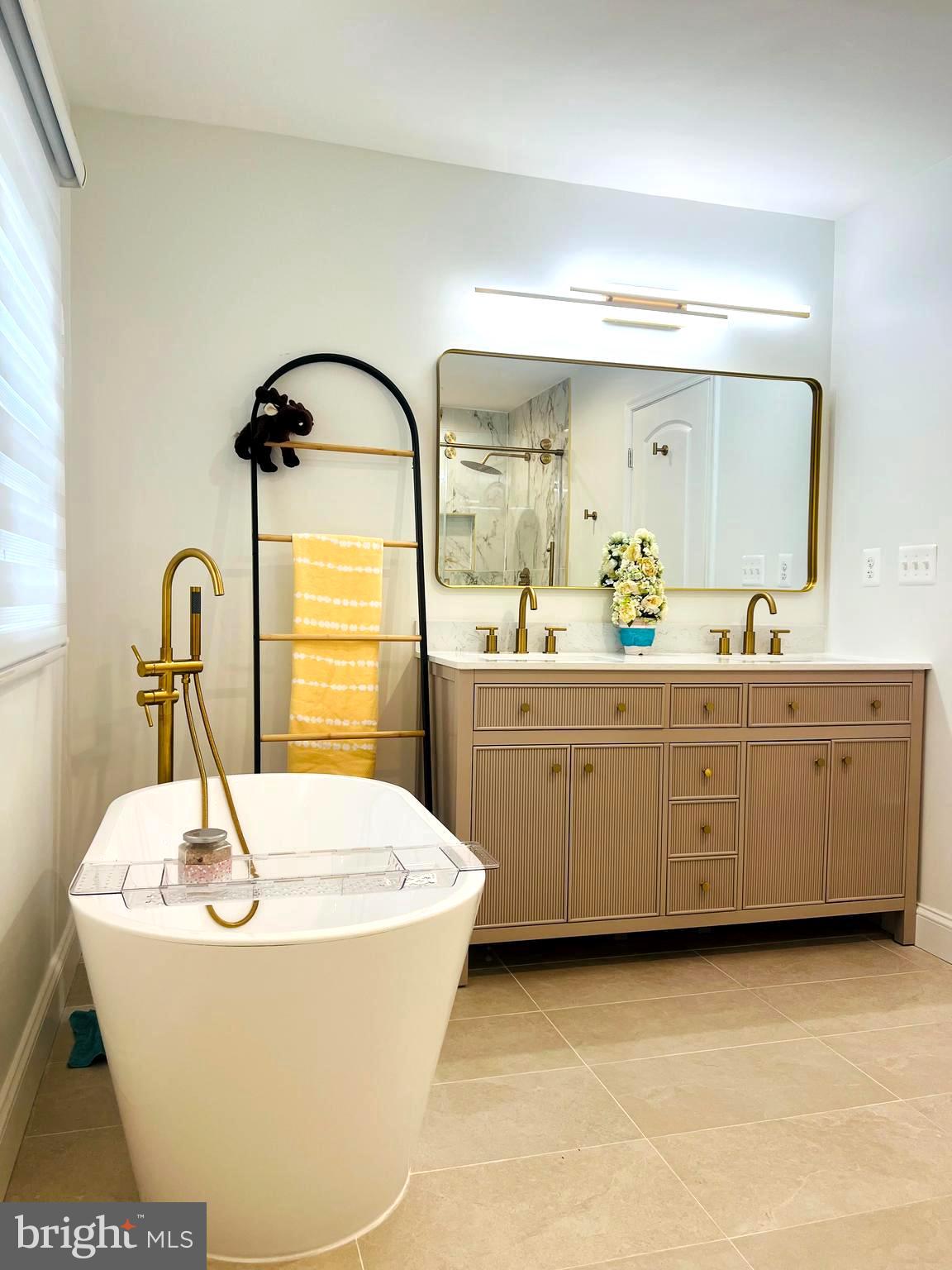 8802 2nd Avenue Silver Spring, MD 20910 - Photo 27 of 60 Primary Bath