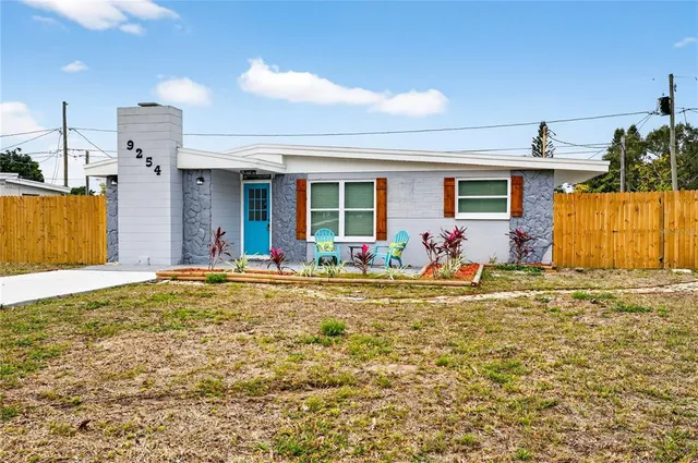 $389,900 | 9254 86th Street, Seminole, FL 33777