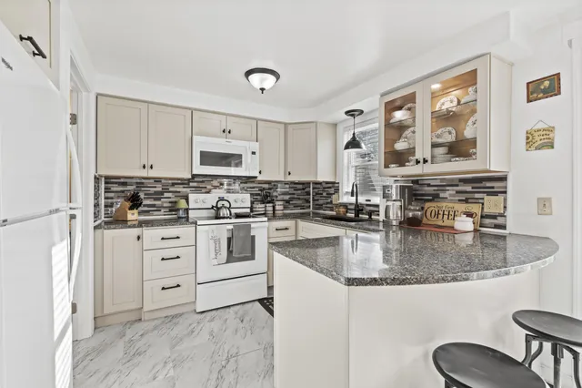 $330,000 | 280 Longfellow Street, Unit 9, Westbrook, ME 04092