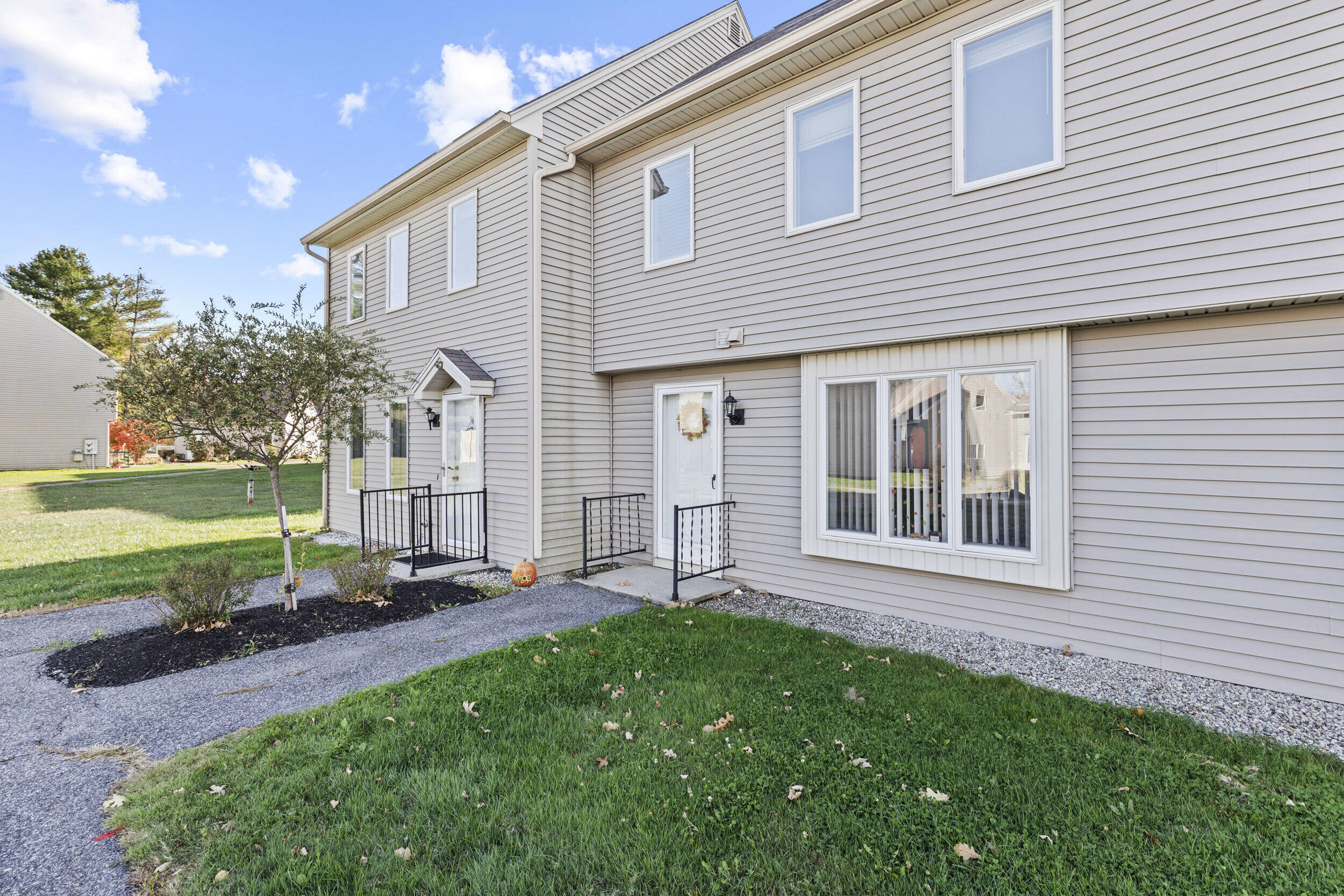 280 Longfellow Street, Unit 9 Westbrook, ME 04092 - Photo 2 of 29 280 longfellow st, westbrook001