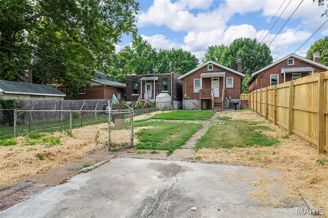 $264,000 | 4989 Odell Street, St. Louis, MO 63139