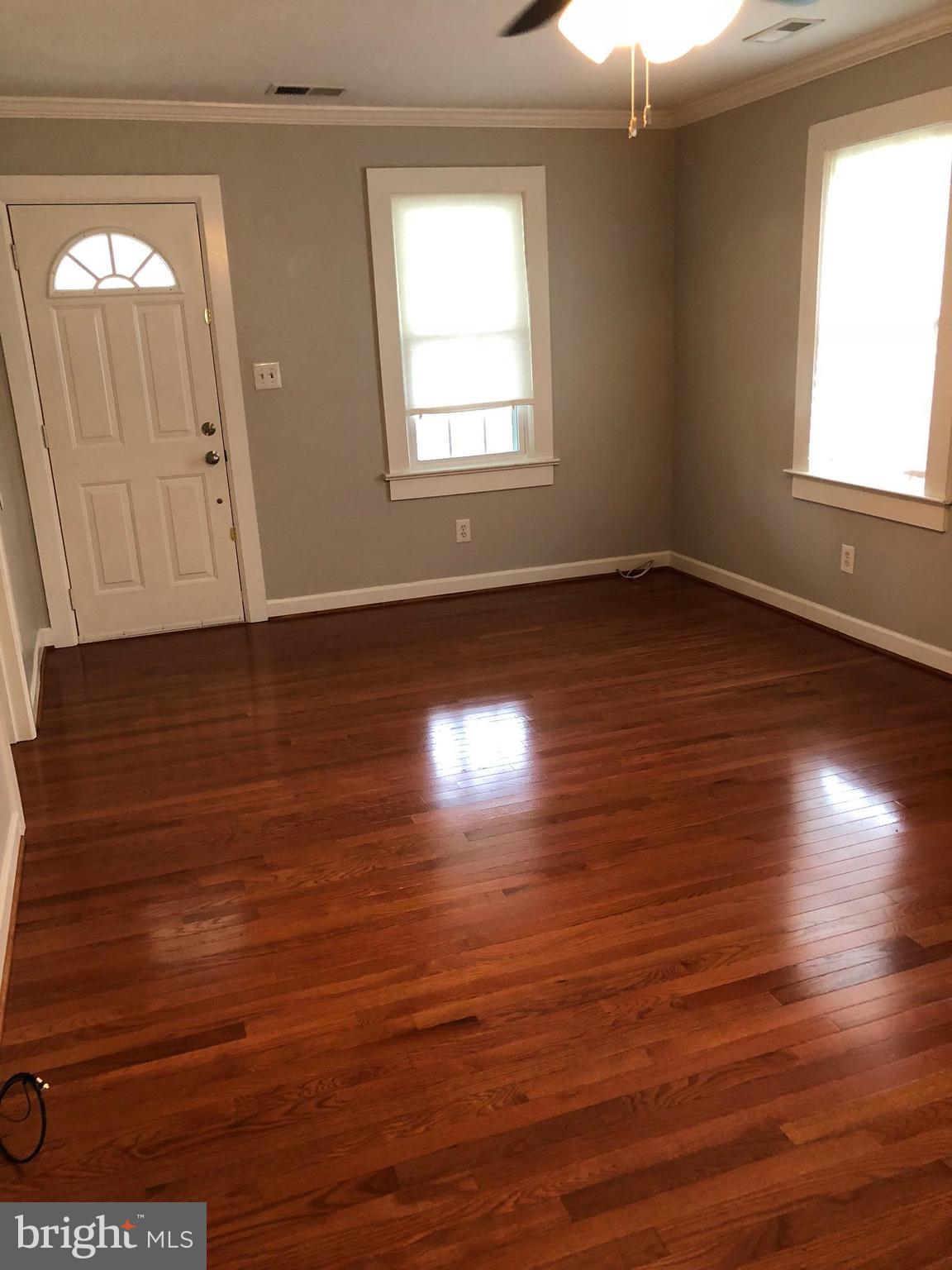 64 Truslow Road Fredericksburg, VA 22405 - Photo 2 of 11 Living Room/Entry