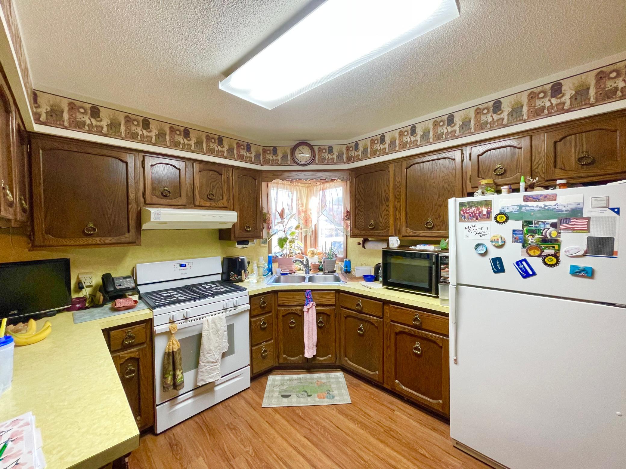 115 West Lincoln Street Springfield, MN 56087 - Photo 14 of 39