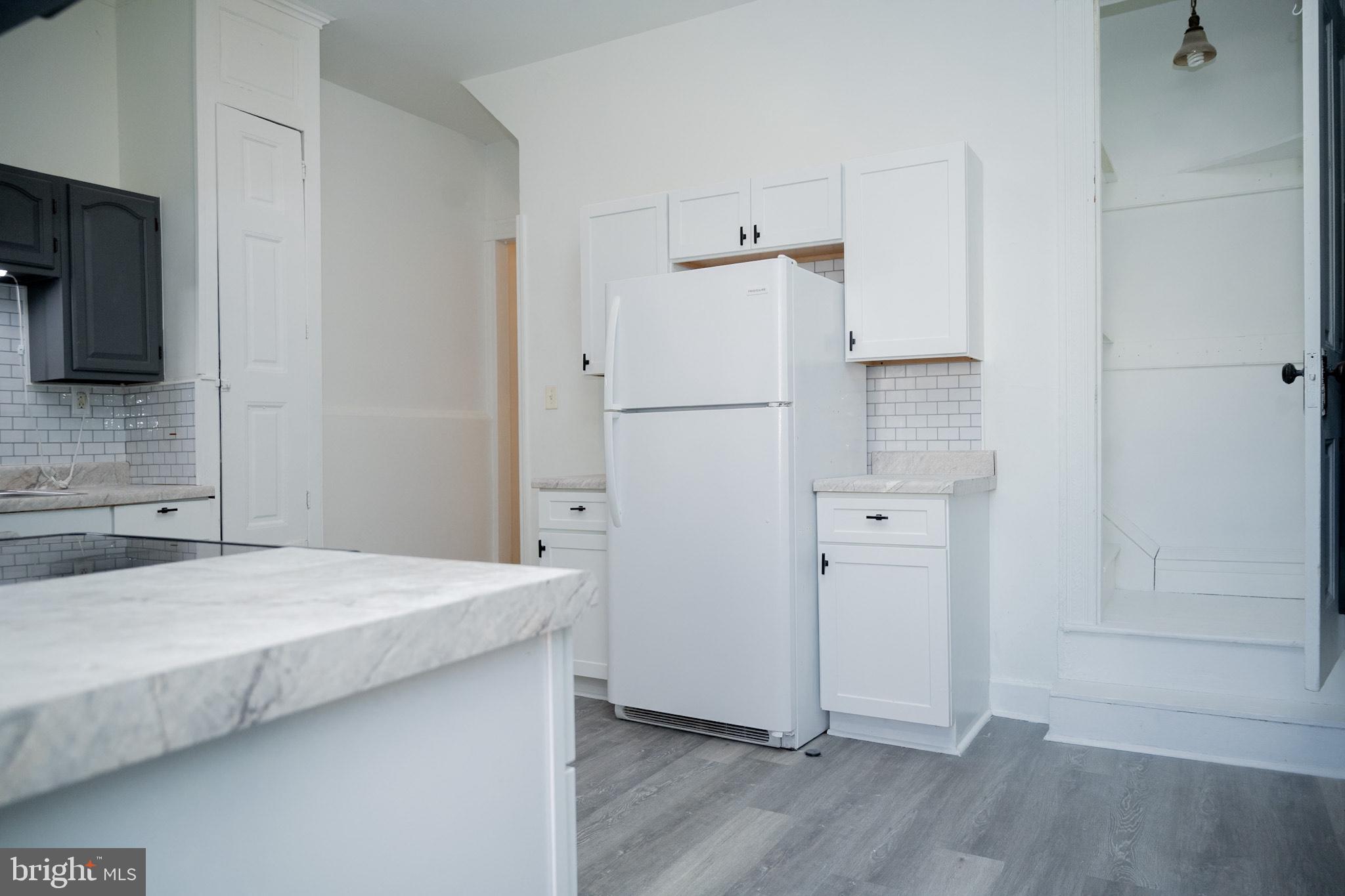 827 North 5th Street, Unit 1 Reading, PA 19601 - Photo 2 of 11 kitchen