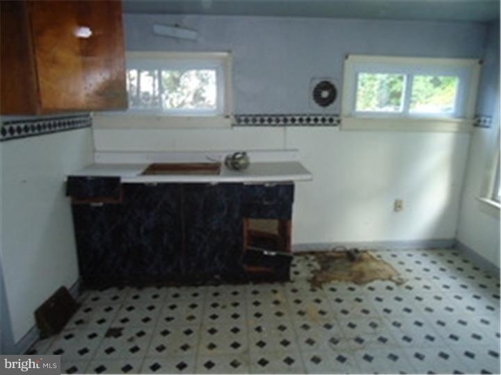 1072 South Manor Road Coatesville, PA 19320 - Photo 3 of 6 Gallery Image 3