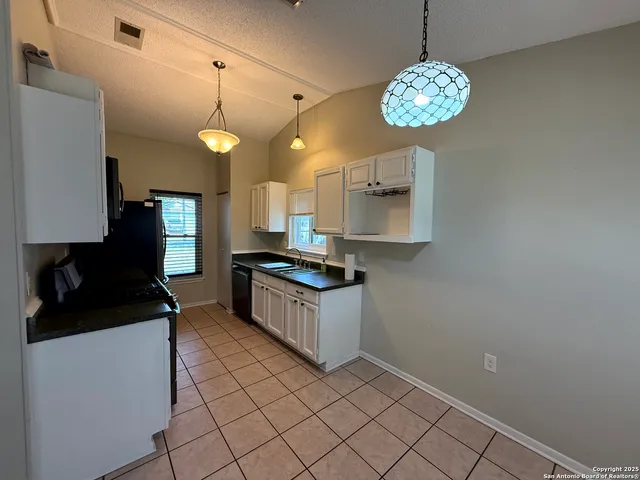 $1,500 | 9458 Charter Point, San Antonio, TX 78250