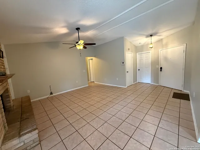 $1,500 | 9458 Charter Point, San Antonio, TX 78250