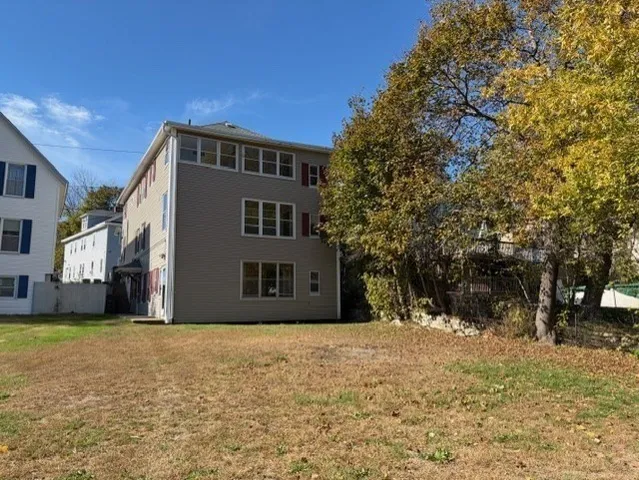 $1,750 | 33 Ash Street, Unit 1, Gardner, MA 01440
