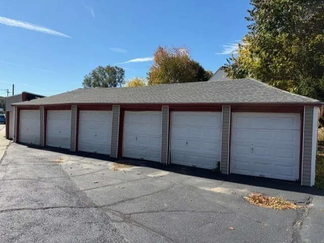 $1,750 | 33 Ash Street, Unit 1, Gardner, MA 01440