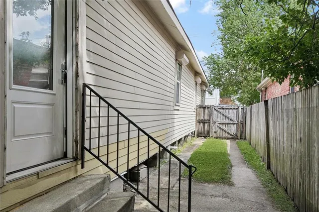 $2,000 | 4234 Cadiz Street, New Orleans, LA 70125
