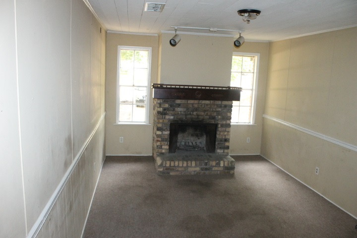 904 Raymond Road Jackson, MS 39204 - Photo 6 of 12 Photo 6