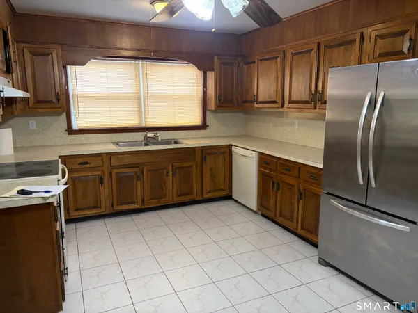 $3,300 | 8 Wixted Avenue, Danbury, CT 06810