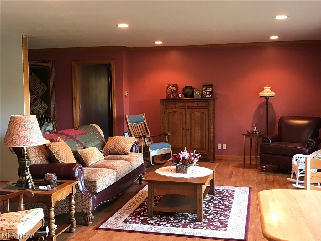 3086 Circleview Dover, OH 44622 - Photo 6 of 31 Gallery Image 6