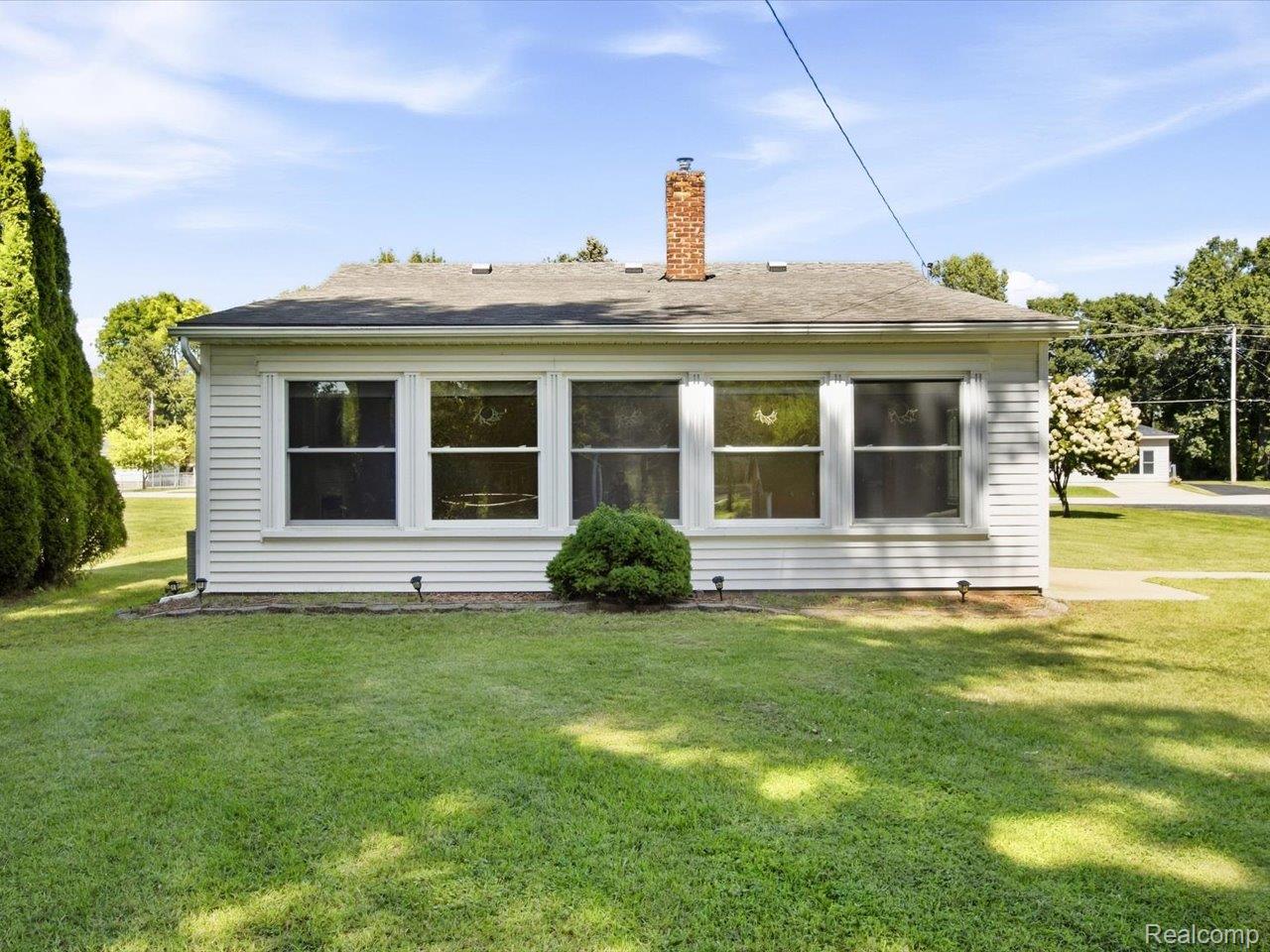 4369 Atkins Road Port Huron, MI 48060 - Photo 25 of 41 25-4369 Atkins Rd (25).jpg