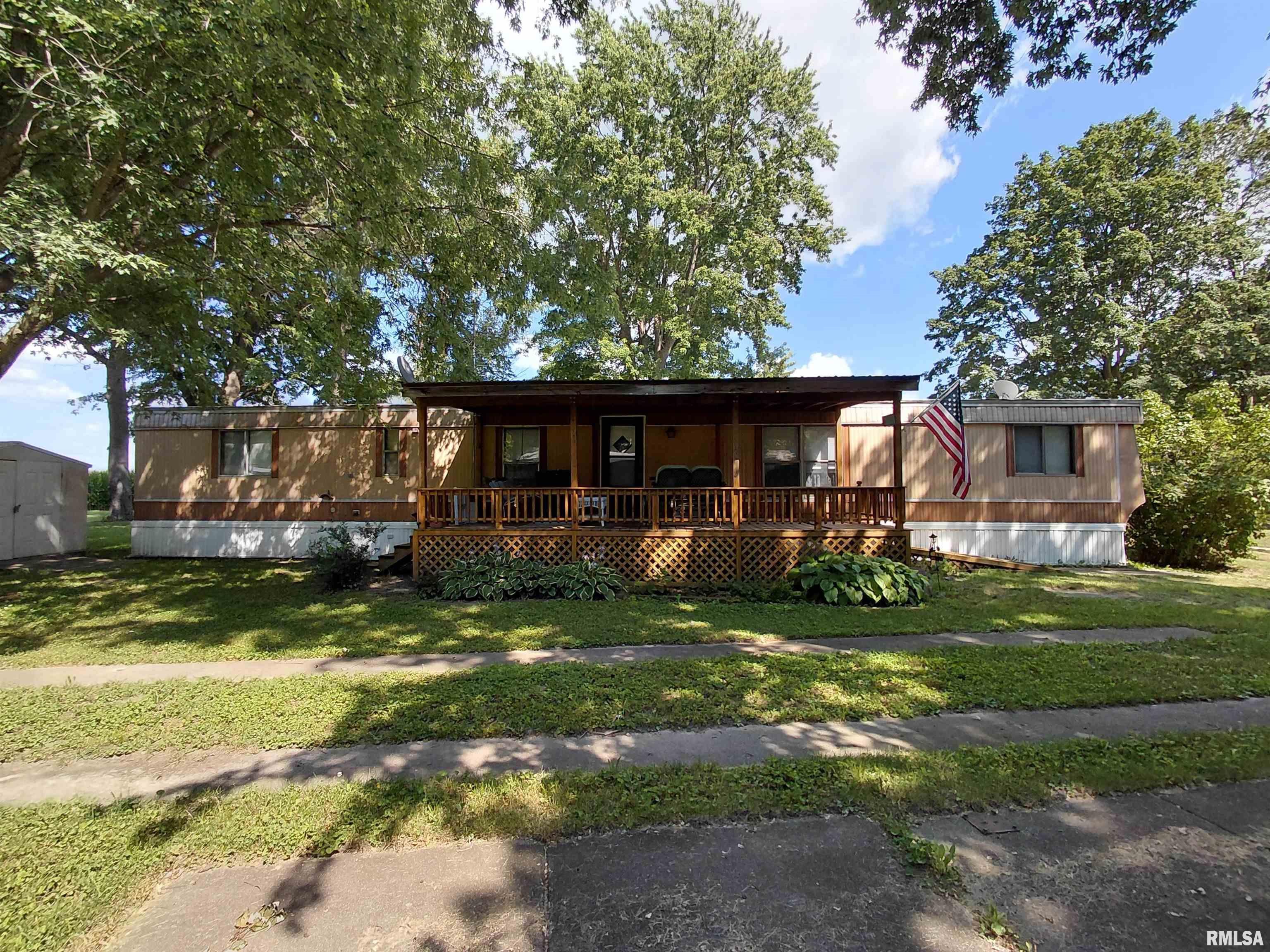 1100 West Locust Street Canton, IL 61520 - Photo 2 of 39