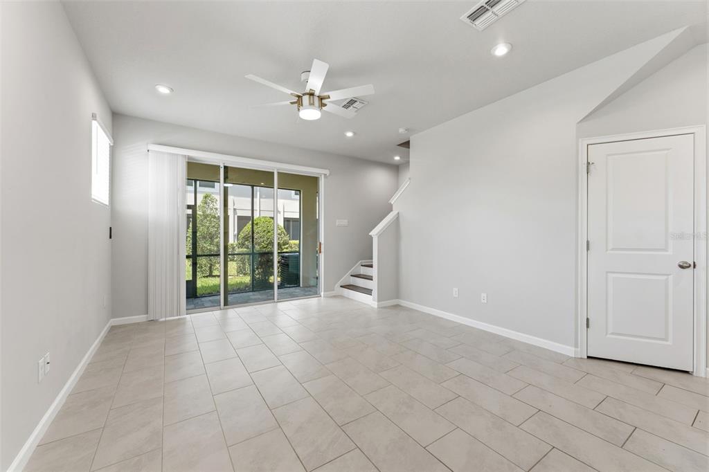 2587 Everglade Way Lutz, FL 33558 - Photo 10 of 41