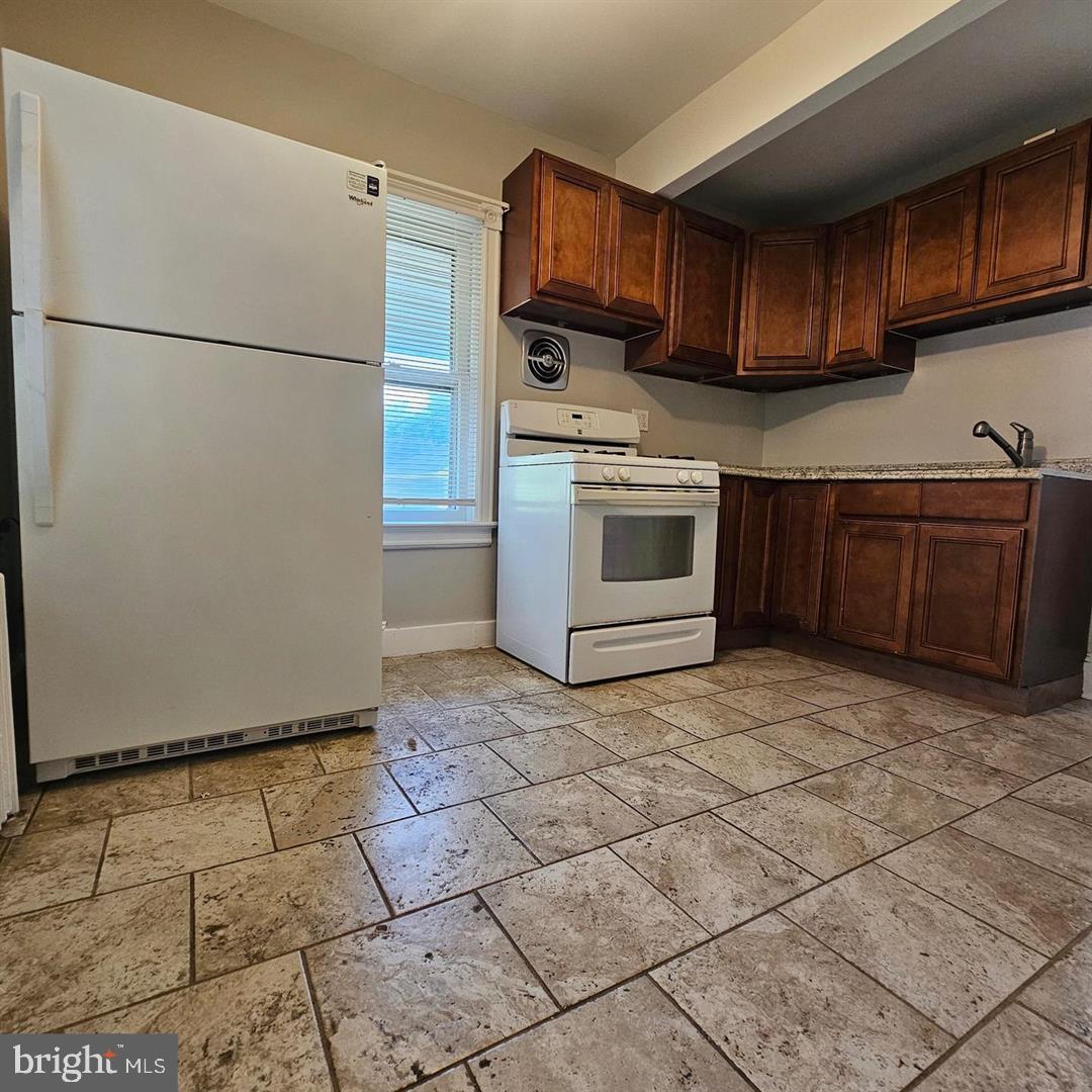 2635 Nottingham Way, Unit 1 Hamilton, NJ 08619 - Photo 5 of 10 Cozy kitchen with modern finishes.