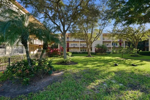 $1,700 | 13350 Southwest 1st Street, Unit 205P, Pembroke Pines, FL 33027