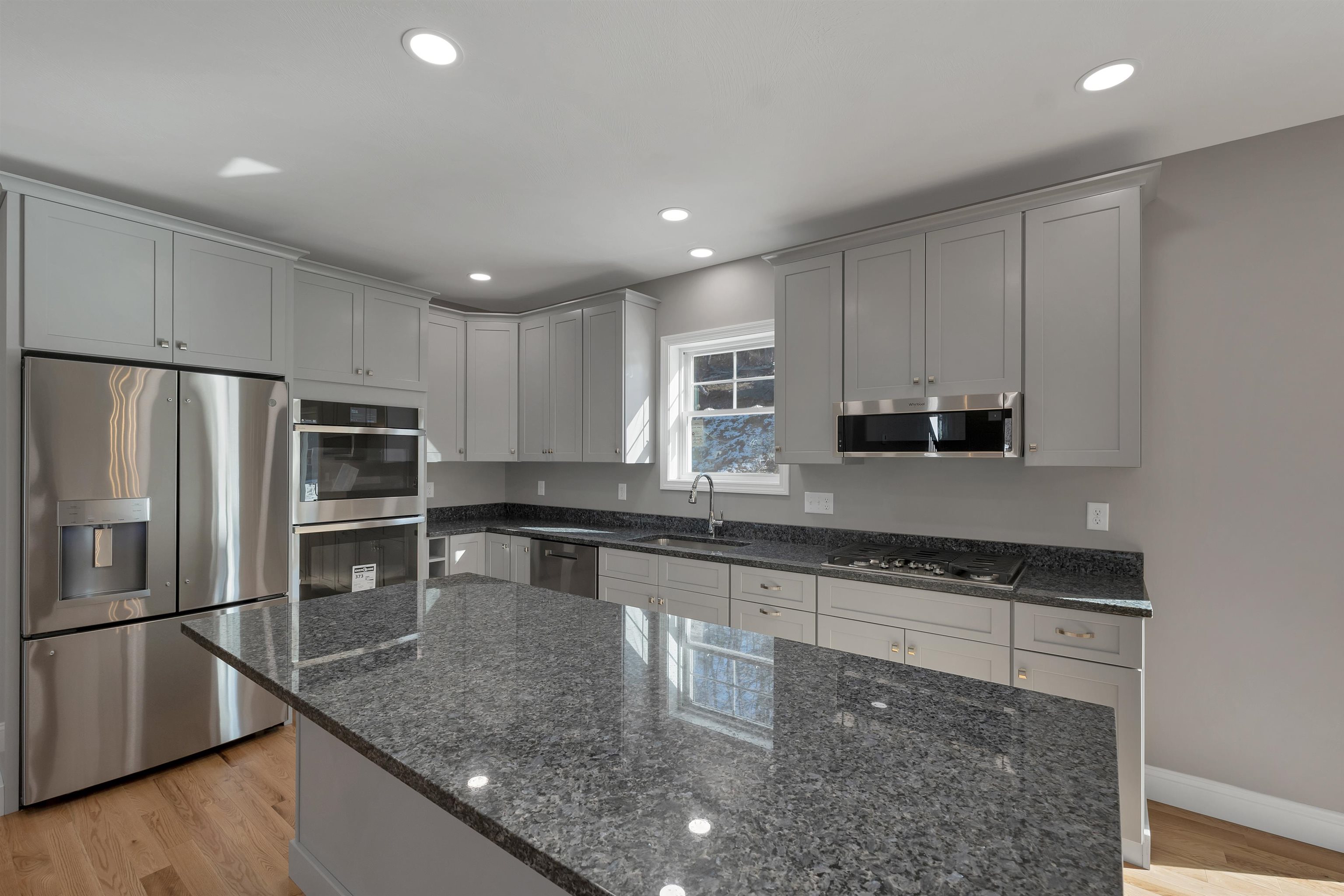 10 Shelburne Lane Concord, NH 03301 - Photo 10 of 54
