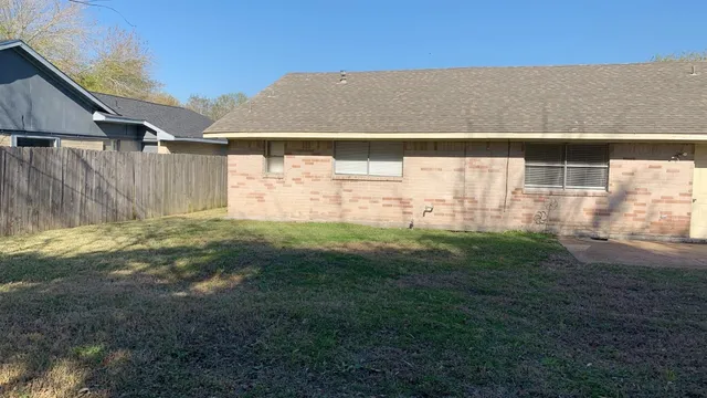 $1,545 | 6811 Winding Trace Drive, Houston, TX 77086