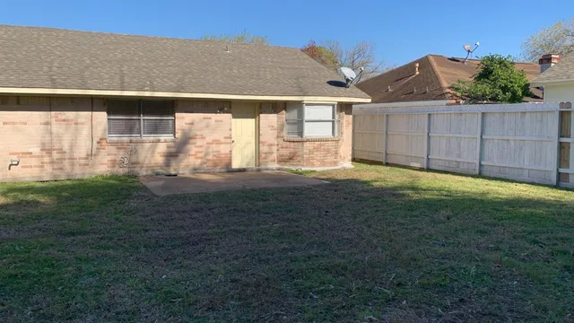 $1,545 | 6811 Winding Trace Drive, Houston, TX 77086