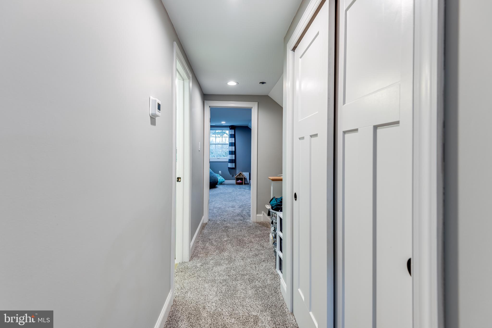 20 Ridge Road Southampton, NJ 08088 - Photo 21 of 44 Hallway Upstairs