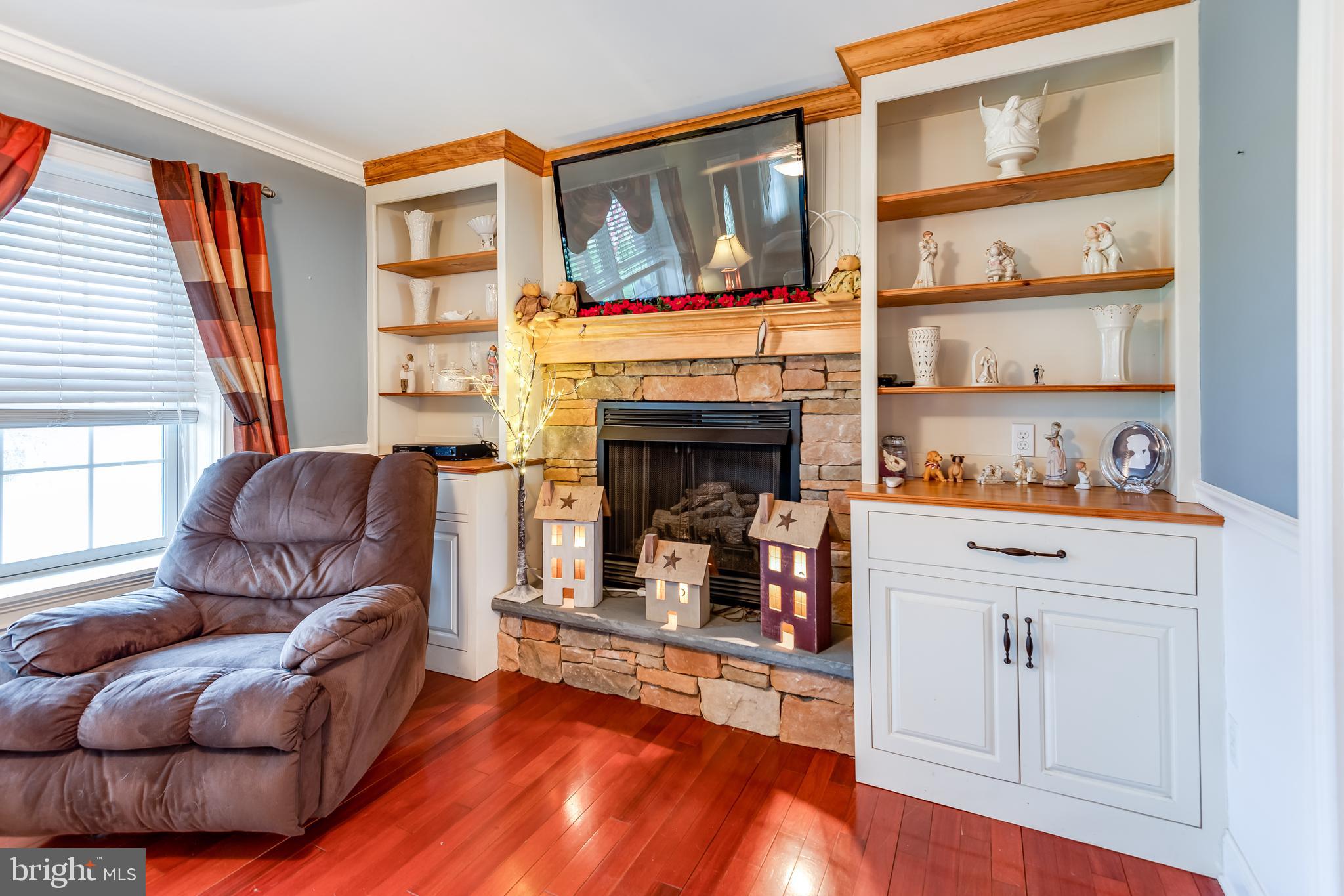 20 Ridge Road Southampton, NJ 08088 - Photo 6 of 44 Gorgeous Built-ins, Gas Fireplace