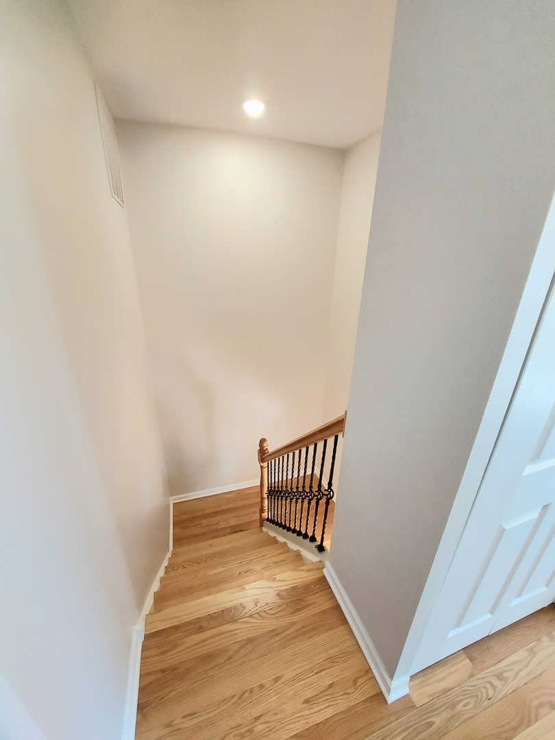 221 Monroe Road Bolingbrook, IL 60440 - Photo 8 of 11 Gallery Image 8