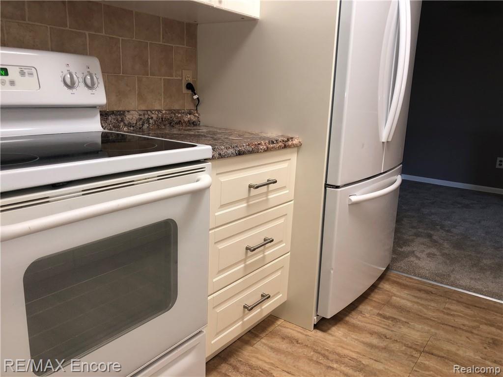 1199 South Sheldon Road, Unit 31 Plymouth, MI 48170 - Photo 12 of 59 IMG_4436.JPG