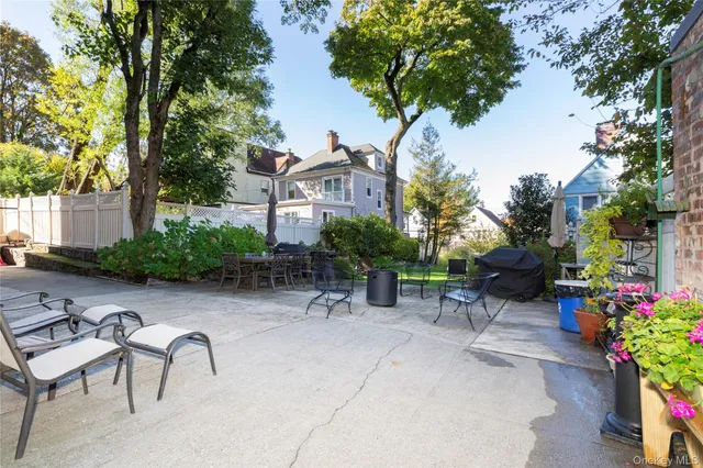 $299,900 | 19 South Broadway, Unit 4A, Tarrytown, NY 10591