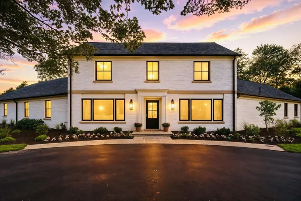 $2,795,000 | 10700 Alloway Drive, Potomac, MD 20854
