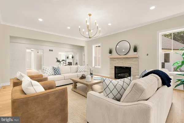 $2,895,000 | 10700 Alloway Drive, Potomac, MD 20854