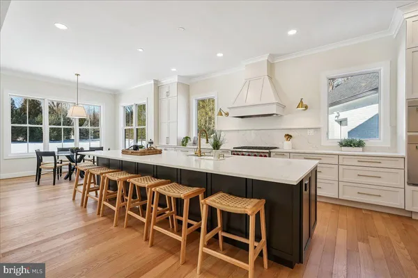 $2,895,000 | 10700 Alloway Drive, Potomac, MD 20854