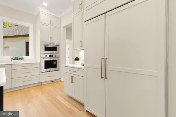 $2,895,000 | 10700 Alloway Drive, Potomac, MD 20854