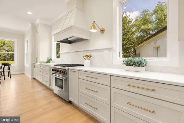 $2,895,000 | 10700 Alloway Drive, Potomac, MD 20854