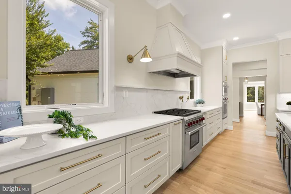 $2,895,000 | 10700 Alloway Drive, Potomac, MD 20854