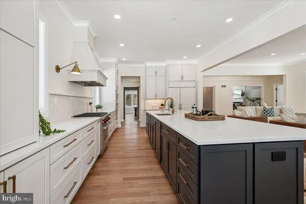 $2,895,000 | 10700 Alloway Drive, Potomac, MD 20854