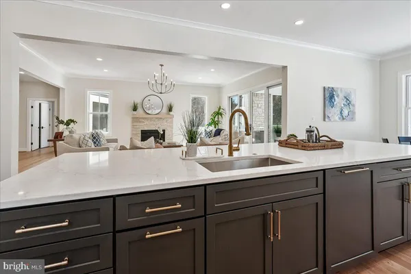 $2,895,000 | 10700 Alloway Drive, Potomac, MD 20854